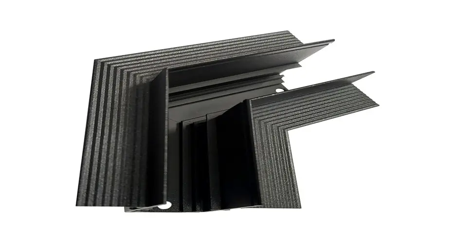 MATTE BLACK 120° CORNER FOR MAGNETIC TRIMLESS